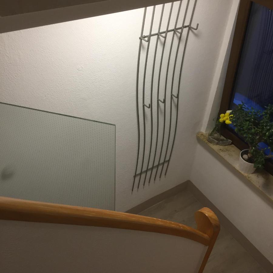 Unter Dem Dach Mit Parkplatz Apartment Bremen Exterior photo