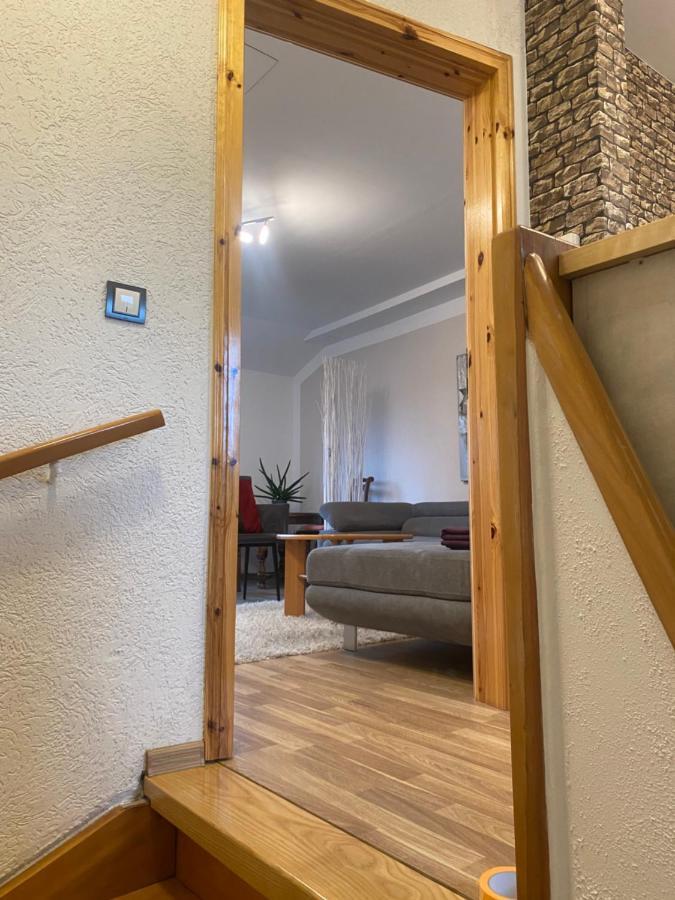 Unter Dem Dach Mit Parkplatz Apartment Bremen Exterior photo