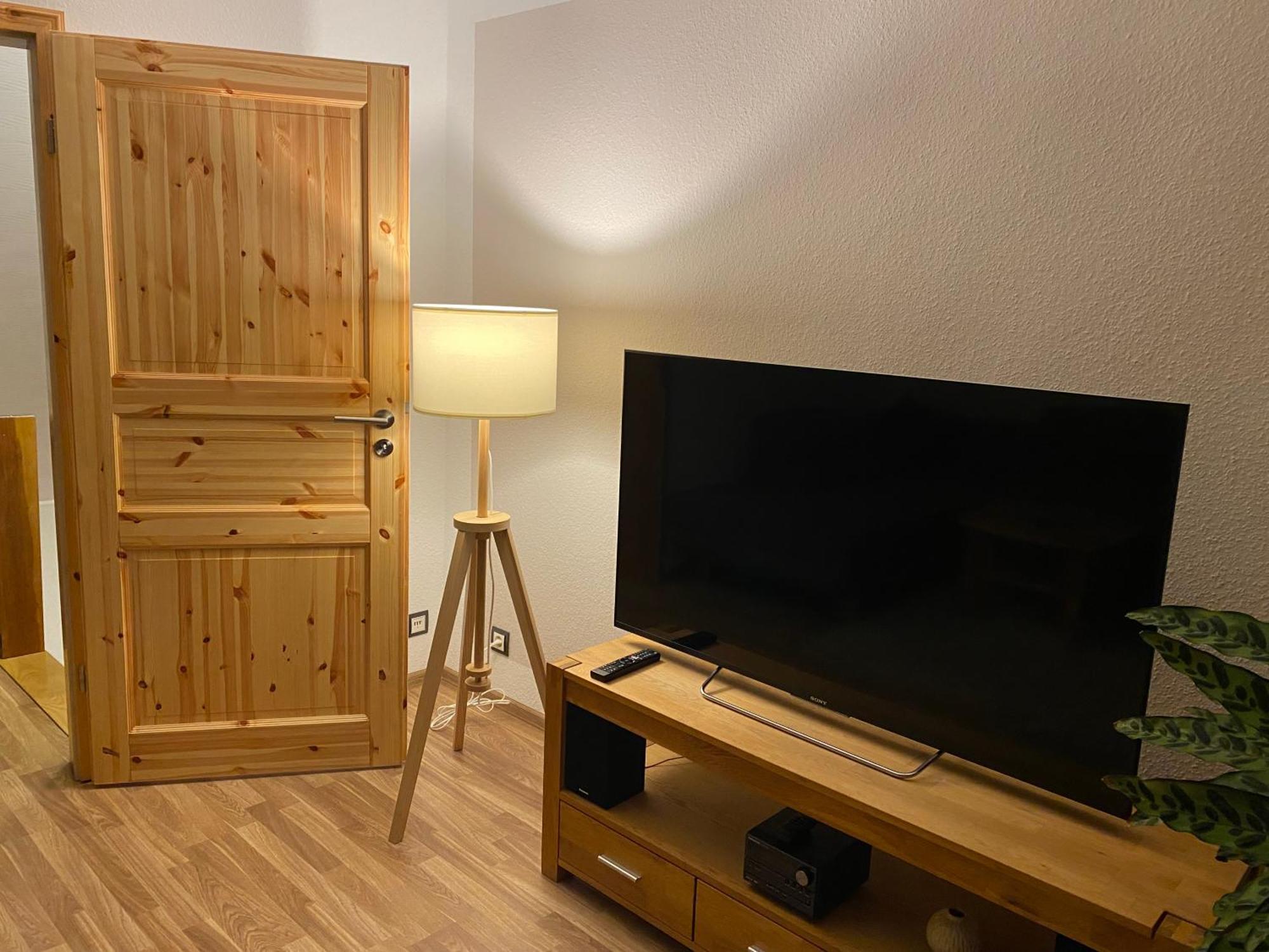 Unter Dem Dach Mit Parkplatz Apartment Bremen Exterior photo